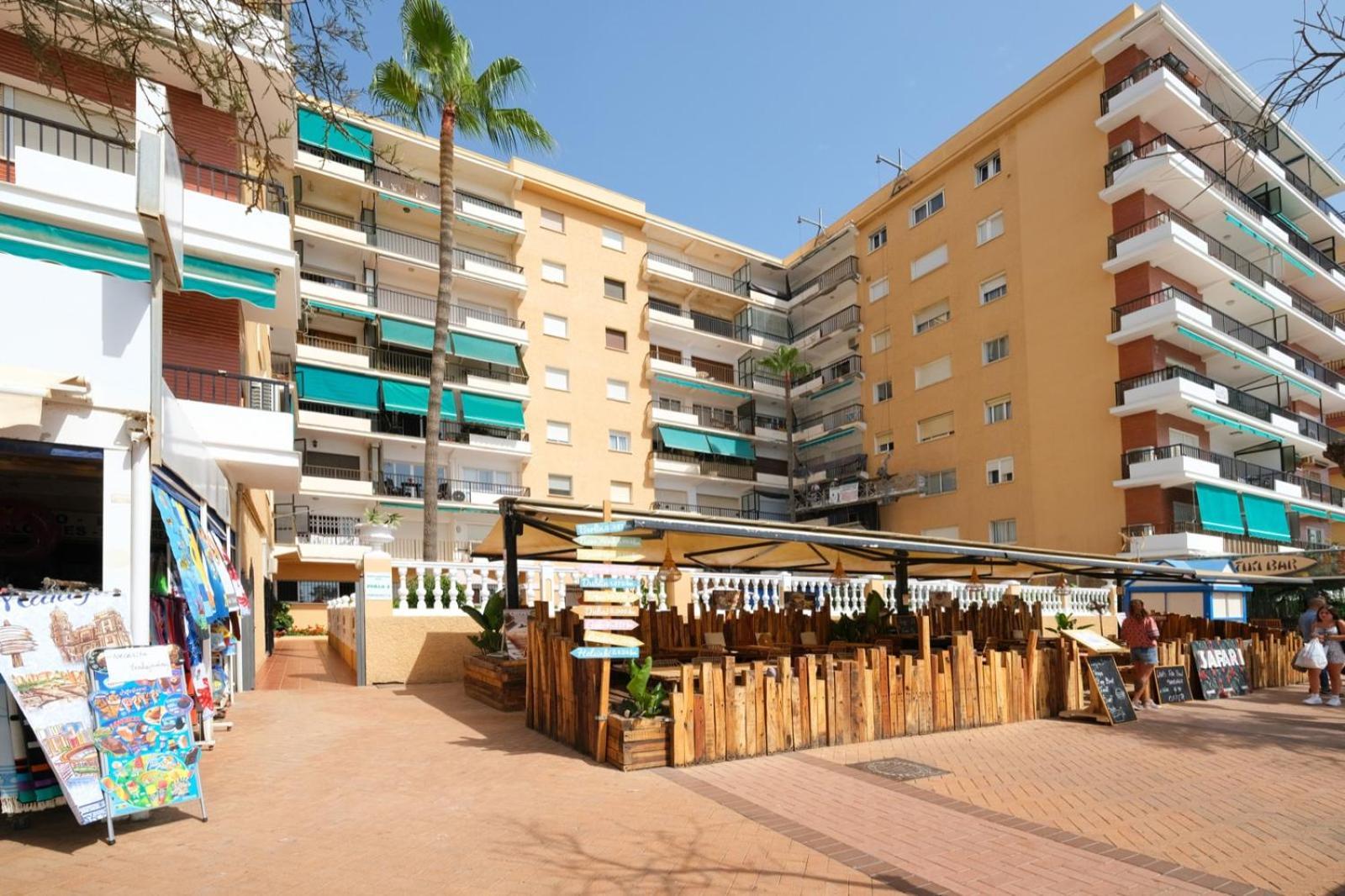 Apartamento Con Piscina En La Primera Linea De Playa De فوينخيرولا المظهر الخارجي الصورة