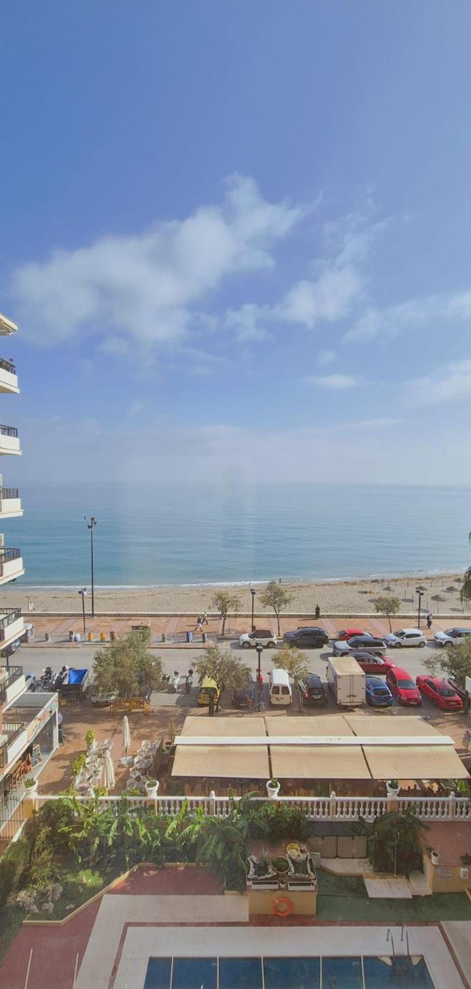 Apartamento Con Piscina En La Primera Linea De Playa De فوينخيرولا المظهر الخارجي الصورة